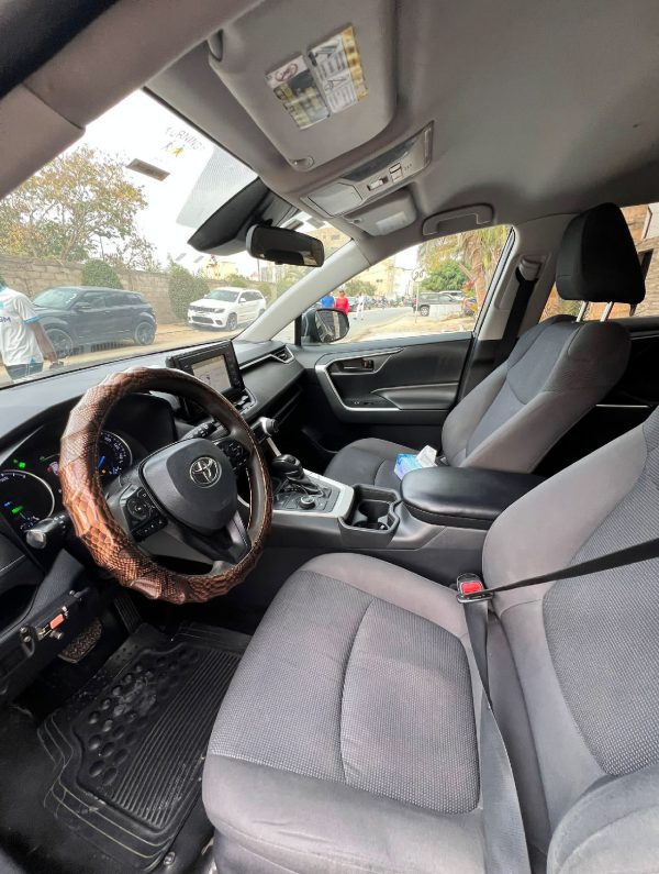TOYOTA RAV 4 – Image 3
