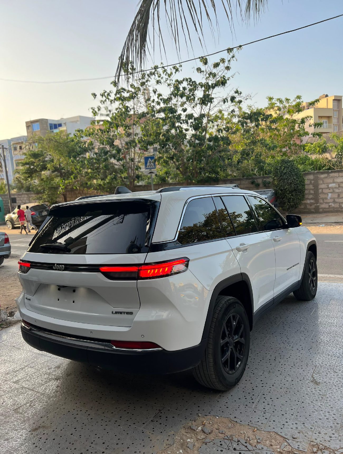 JEEP CHEROKEE LIMITED – Image 4