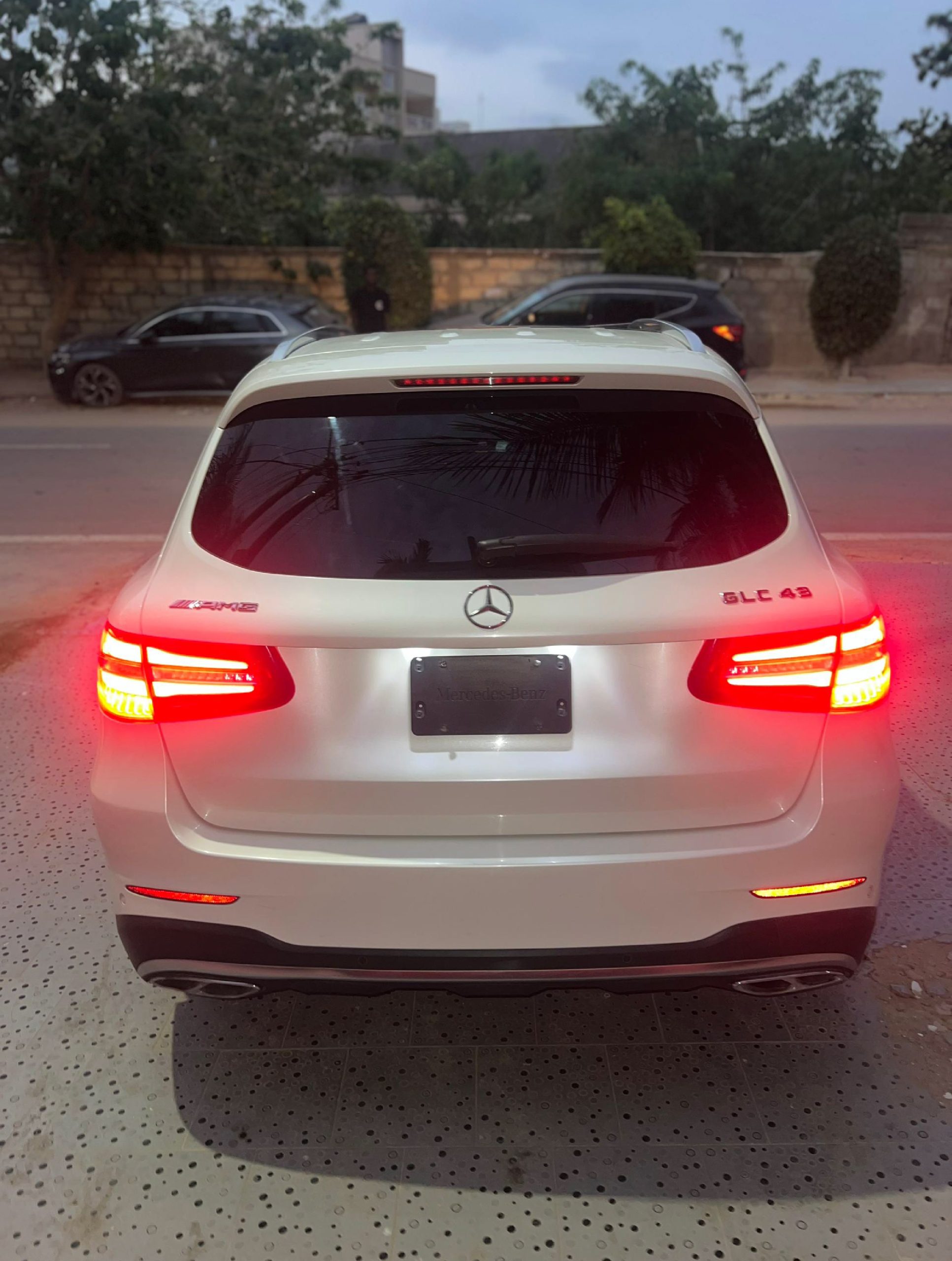MERCEDES GLC43 AMG – Image 9